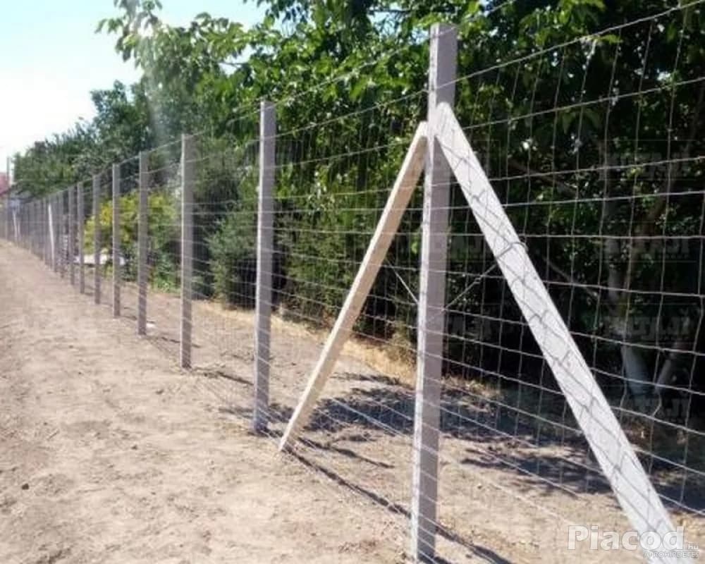 Szögesdrót, drótháló, vadháló, drótfonat, oszlop, kapu, kerítésépítés - Kép 3