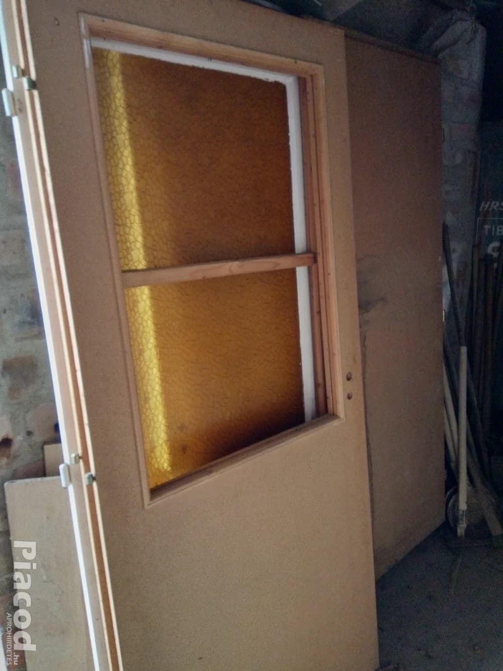 Új és használt ajtószárnyak